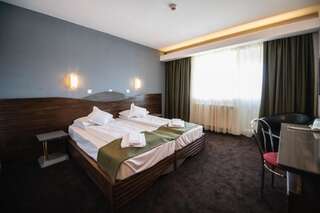 Отель Hotel Park Sfantu Gheorghe Сфынту-Георге Двухместный номер с 2 отдельными кроватями - Для некурящих-10